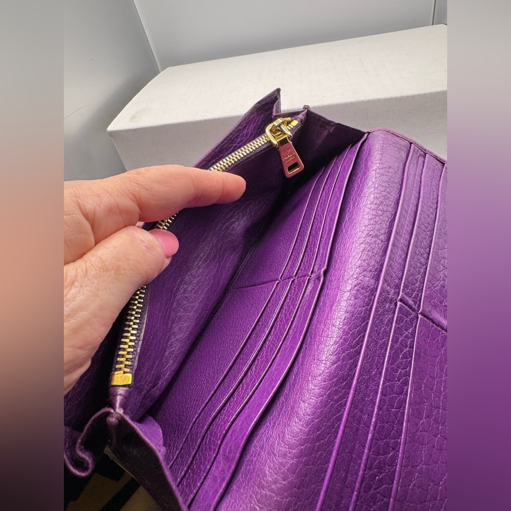 Gorgeous Authentic (COA included) Purple Prada Milano Wallet Preloved - Picture 10 of 16